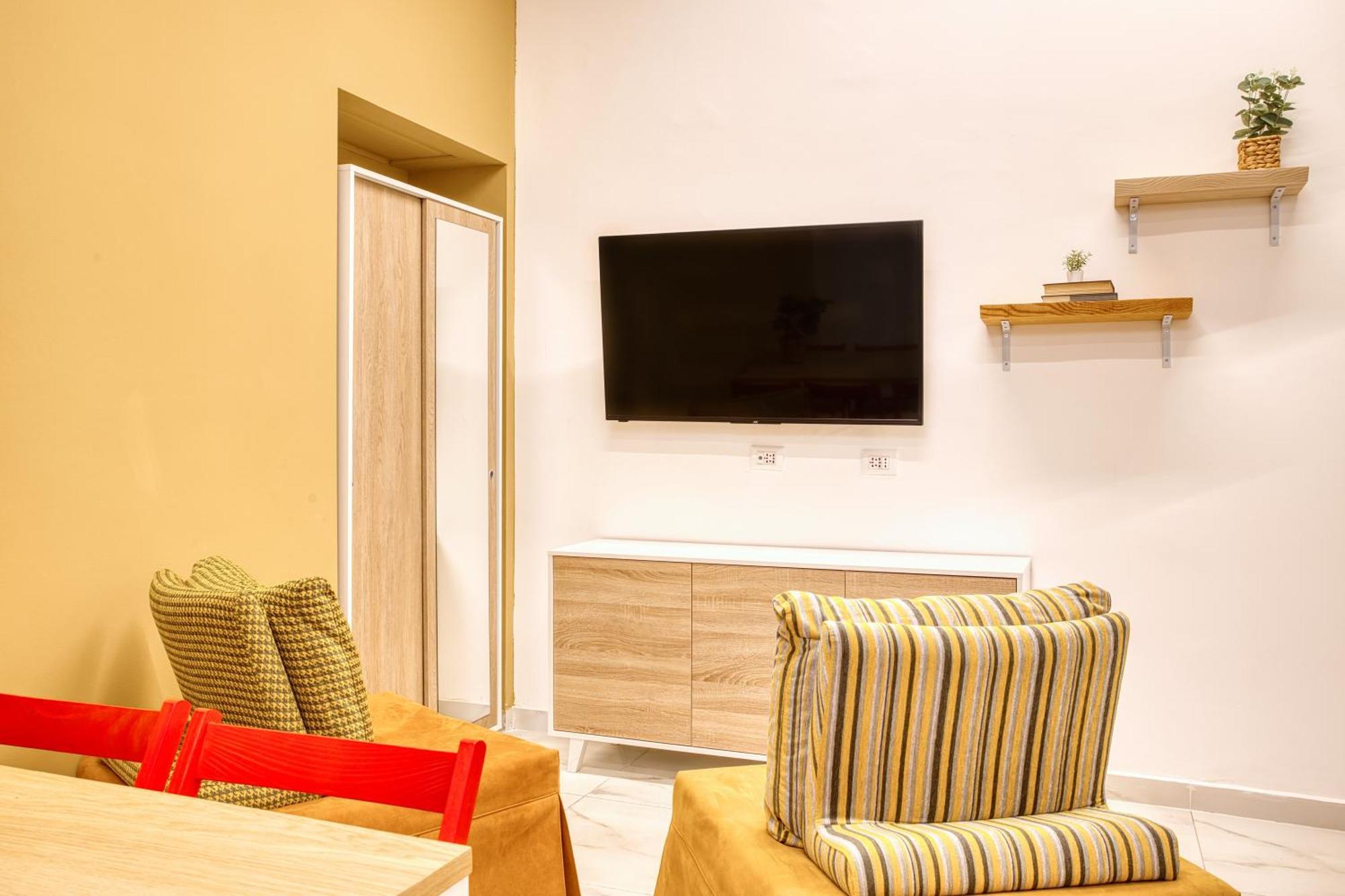 Sarpi56; New 2 Bd In Sempione District Apartamento *